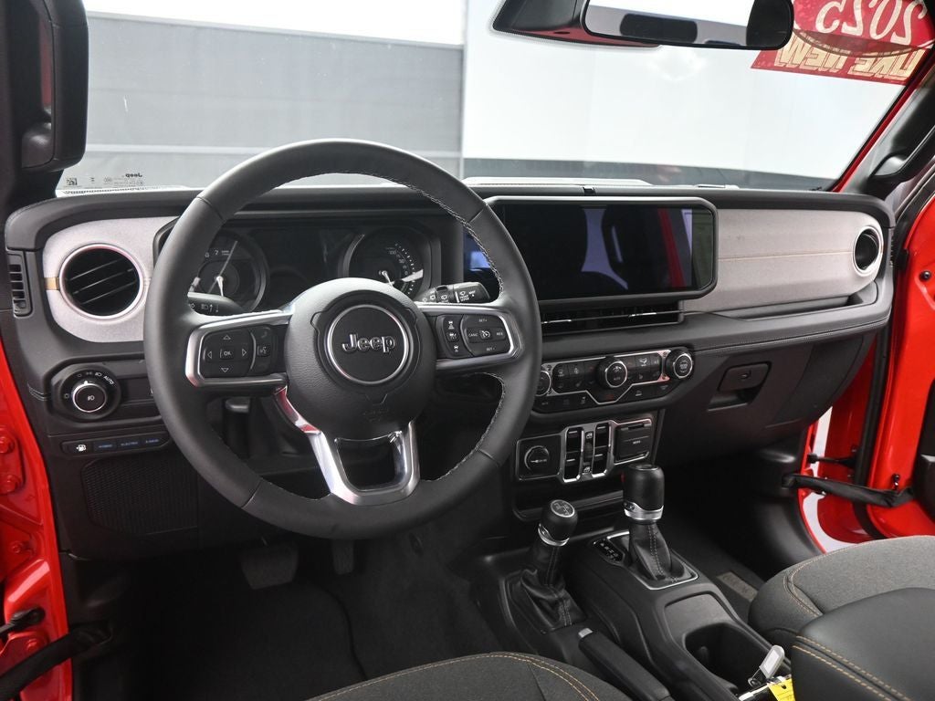 2025 Jeep Wrangler Sahara 4xe