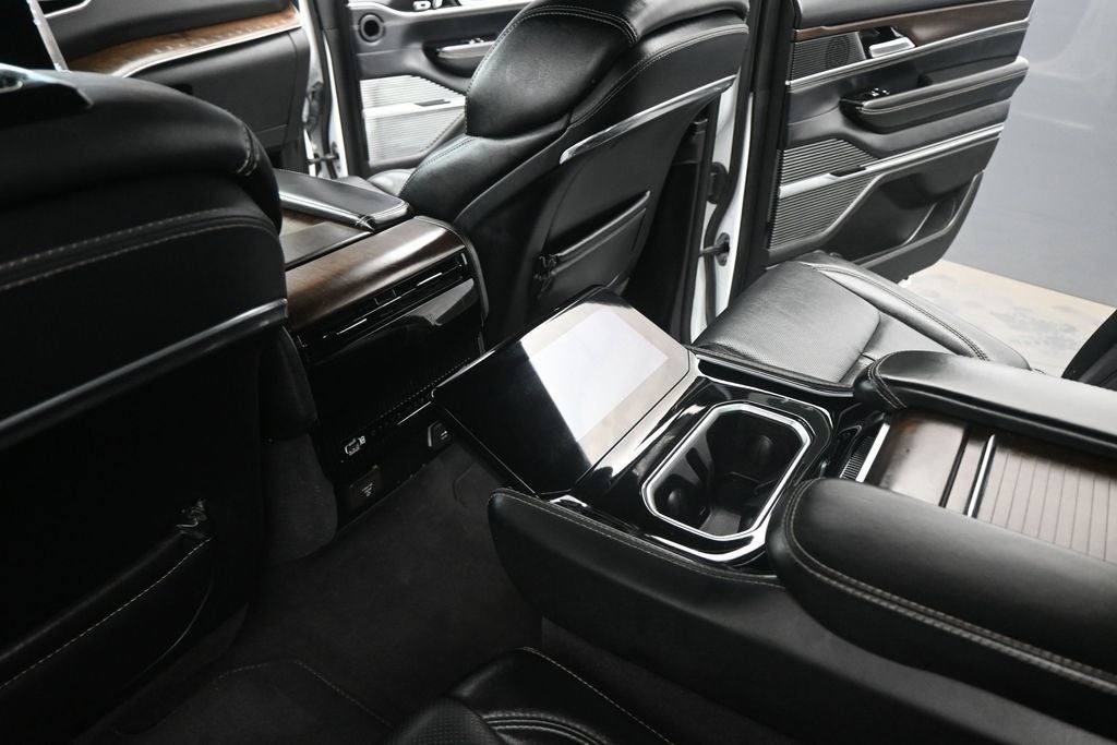 2024 Jeep Grand Wagoneer L Base