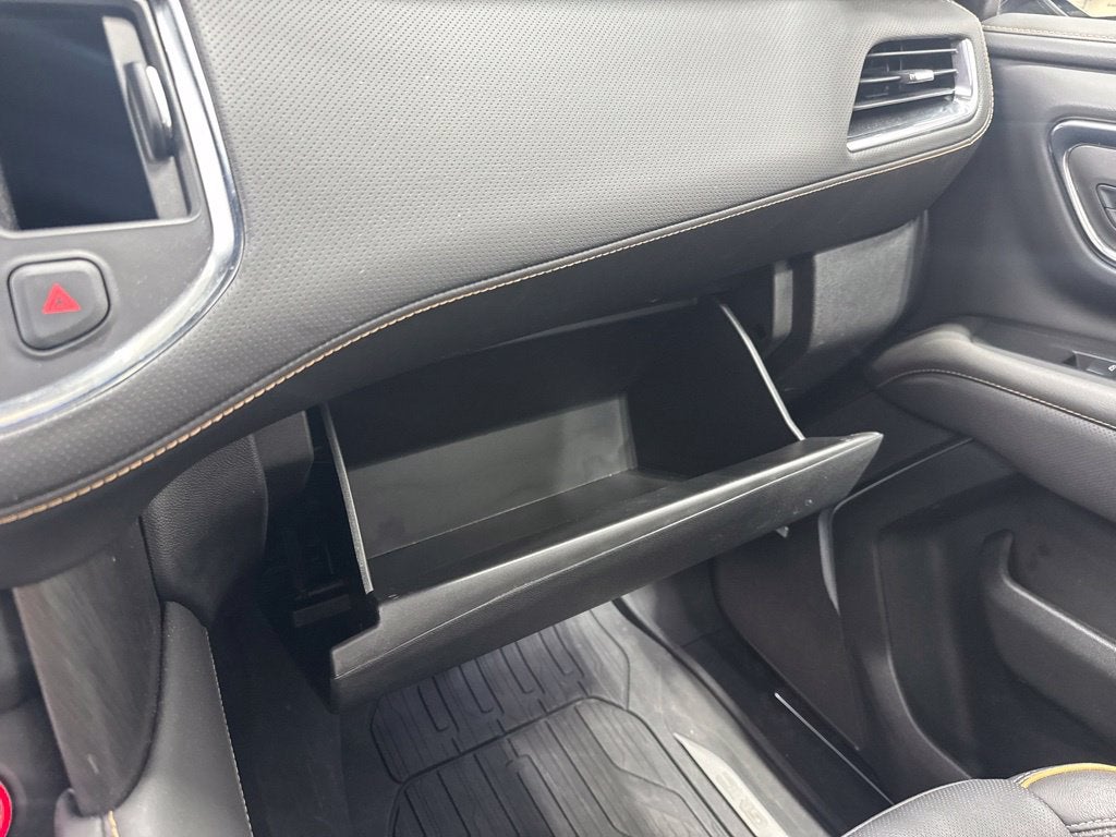 2024 GMC Yukon XL AT4