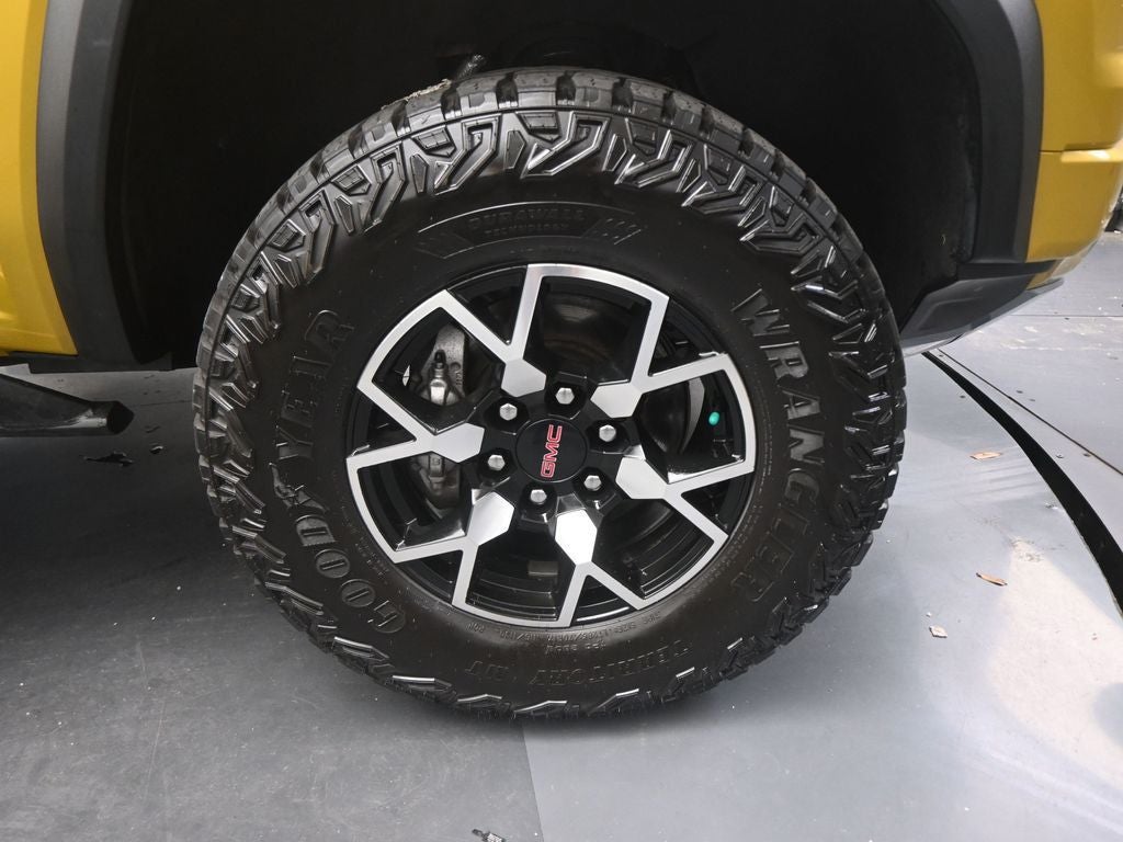 2023 GMC Canyon AT4X