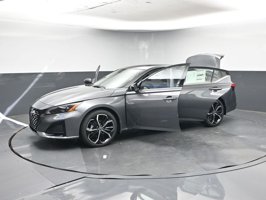 2025 Nissan Altima 2.5 SR