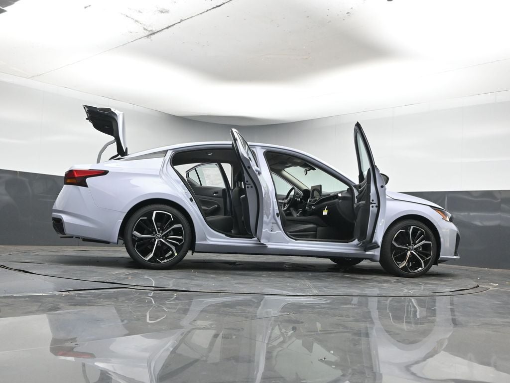 2025 Nissan Altima 2.5 SR