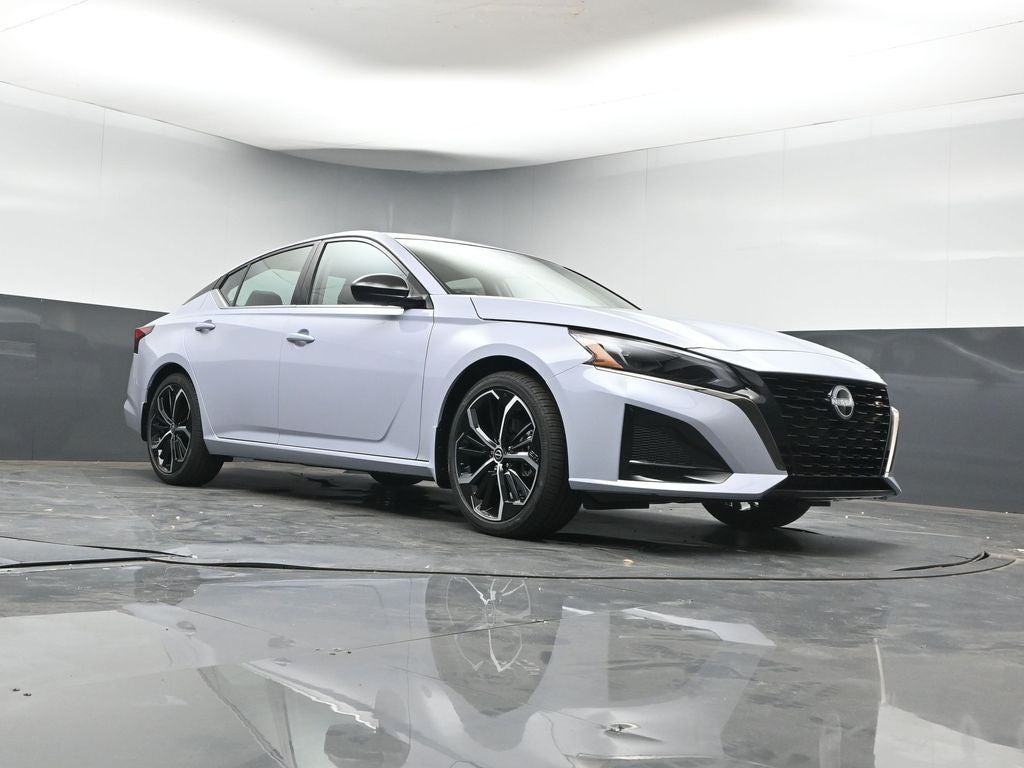 2025 Nissan Altima 2.5 SR