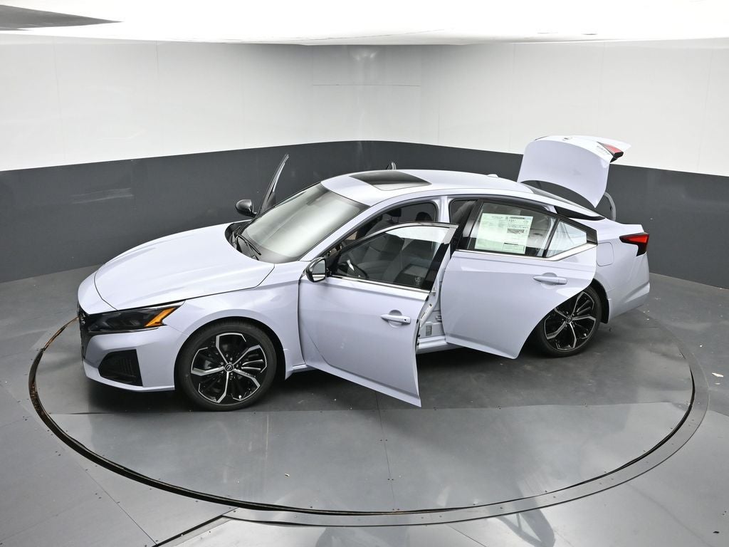 2025 Nissan Altima 2.5 SR