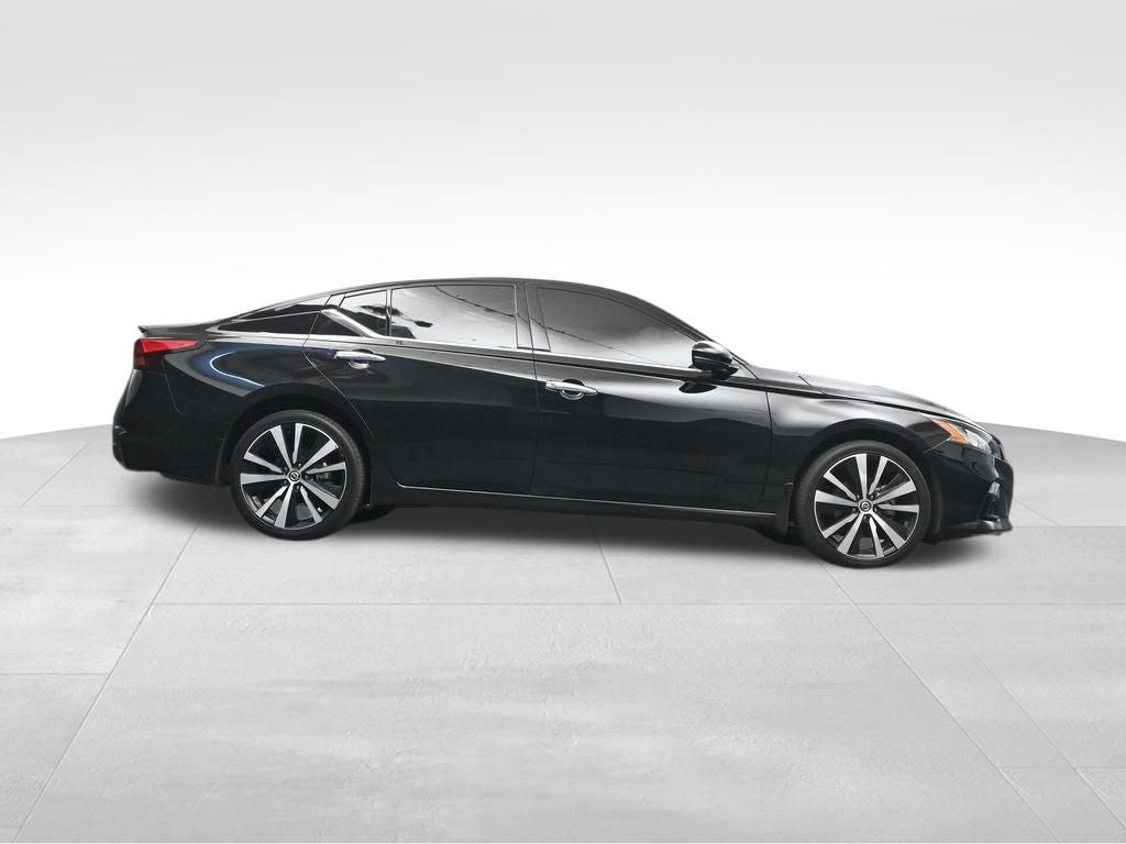 2022 Nissan Altima 2.5 Platinum