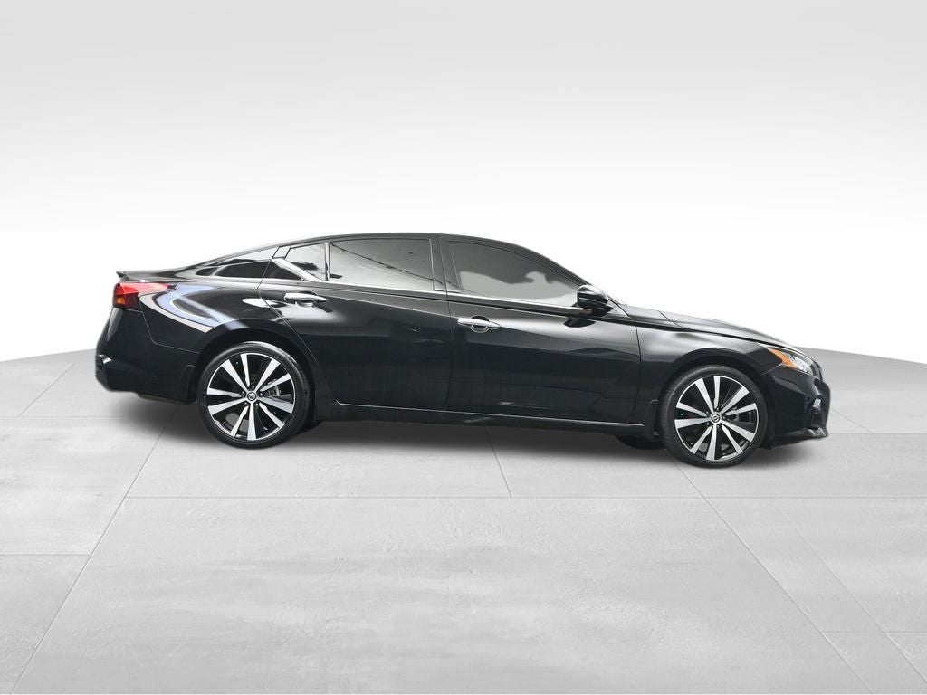 2022 Nissan Altima 2.5 Platinum