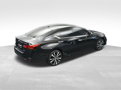 2022 Nissan Altima 2.5 Platinum
