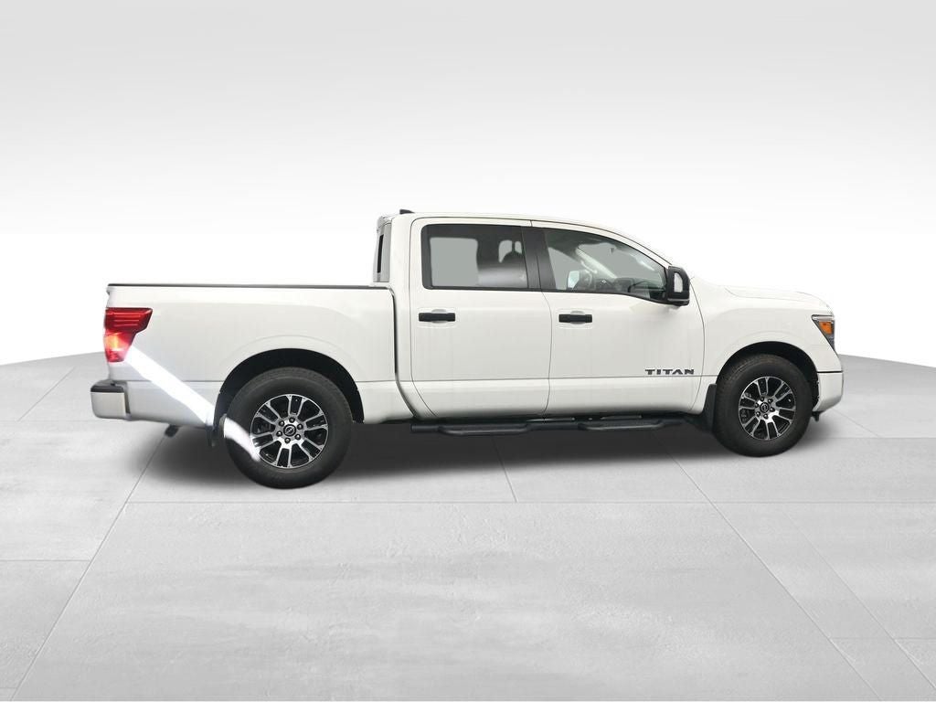 2024 Nissan Titan SV