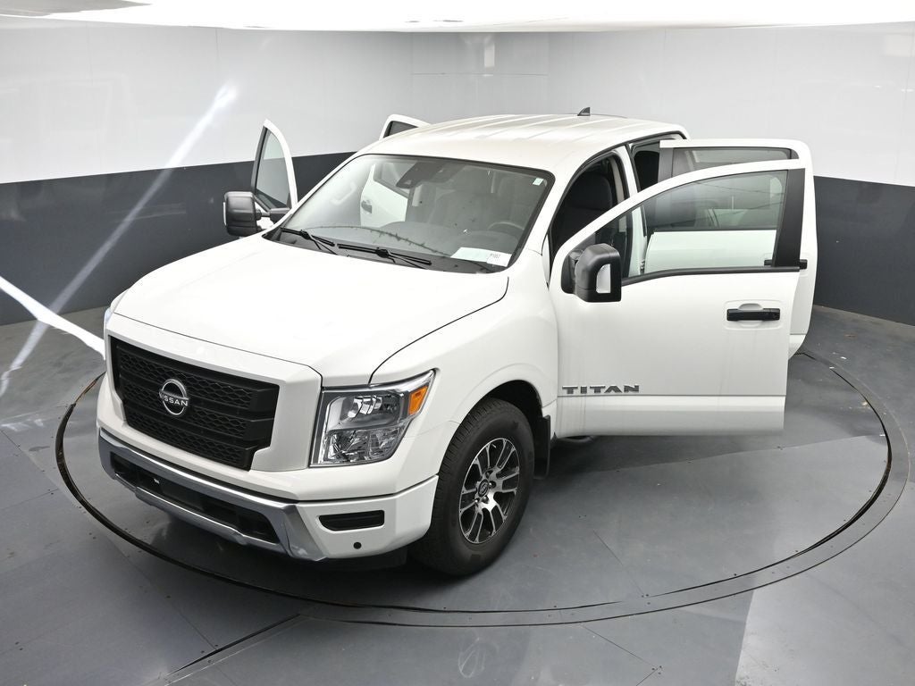 2024 Nissan Titan SV