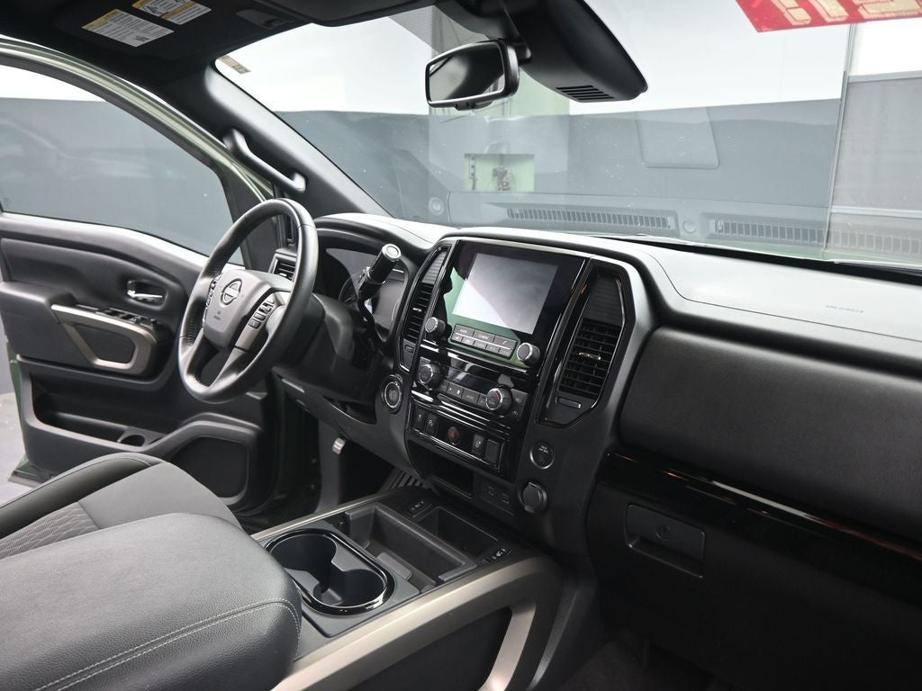 2024 Nissan Titan SV