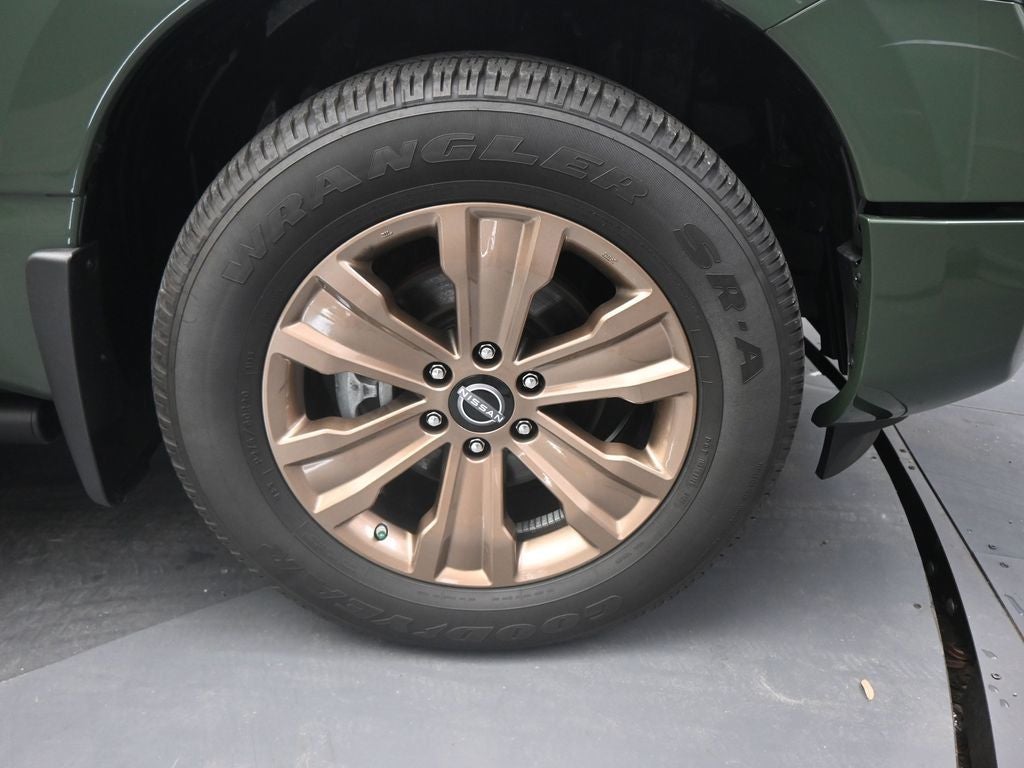 2024 Nissan Titan SV