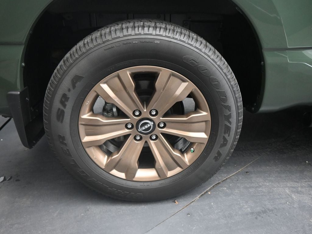 2024 Nissan Titan SV