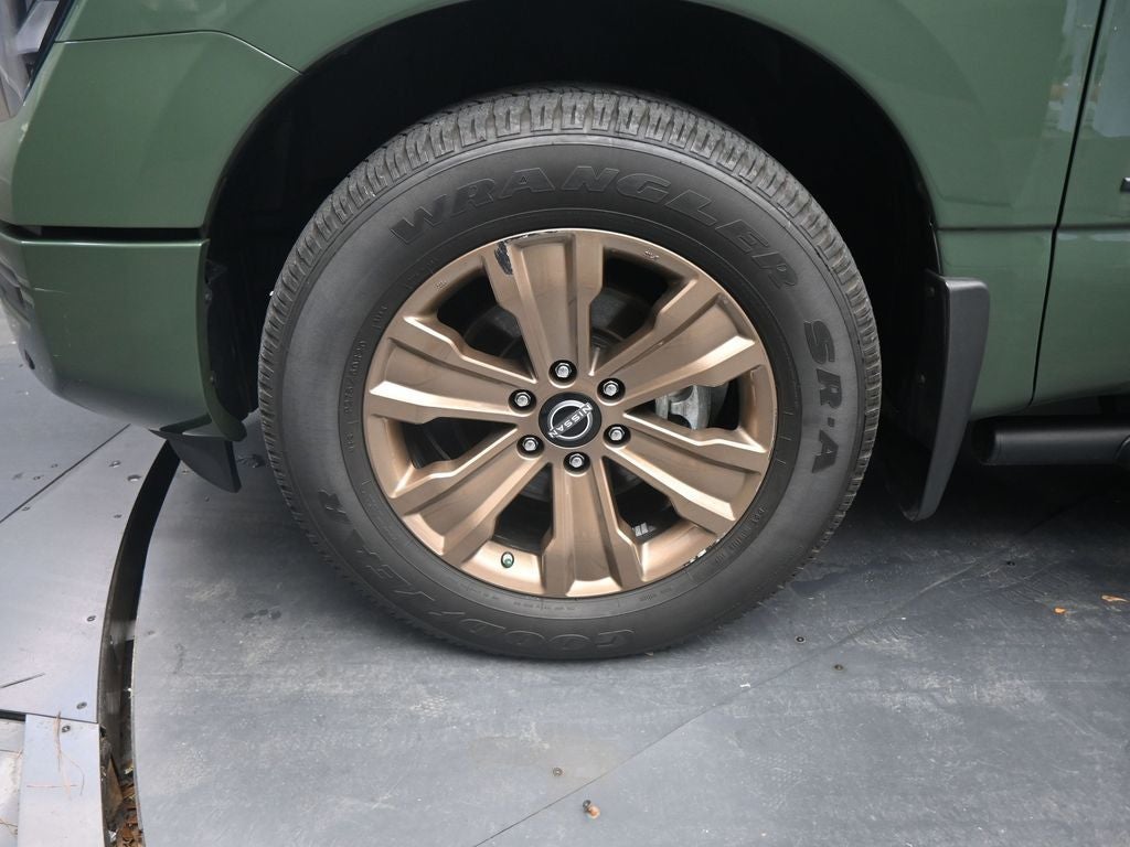2024 Nissan Titan SV