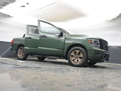 2024 Nissan Titan SV