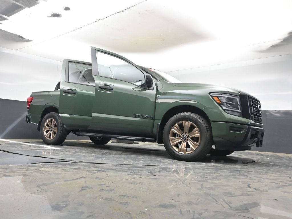 2024 Nissan Titan SV