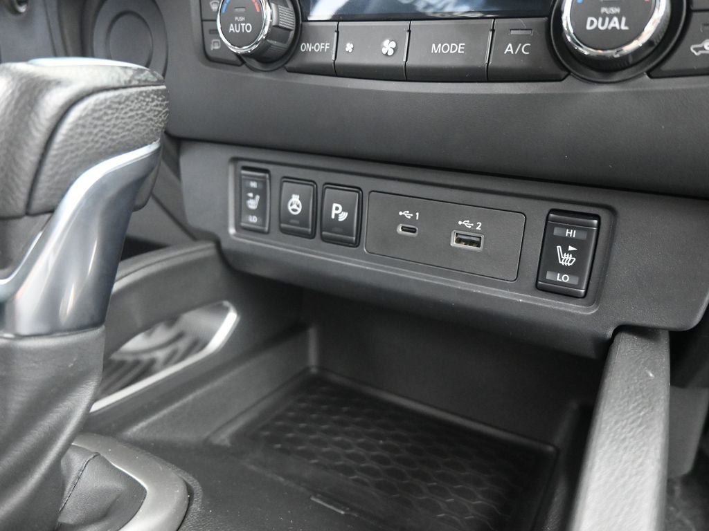 2024 Nissan Frontier SV