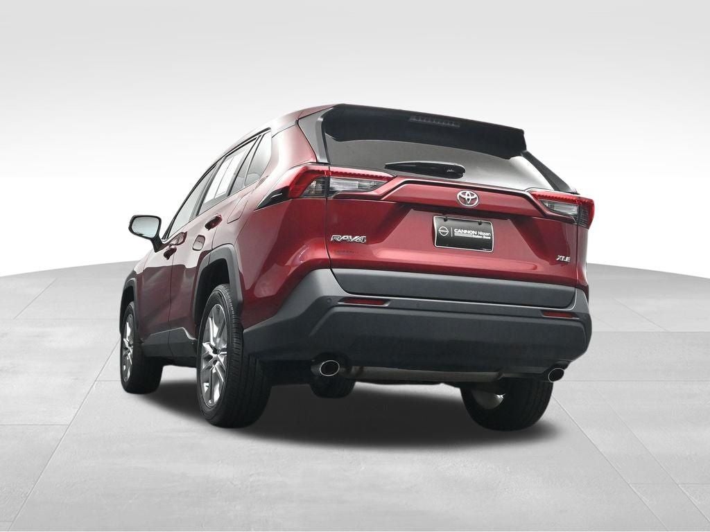 2022 Toyota RAV4 XLE Premium