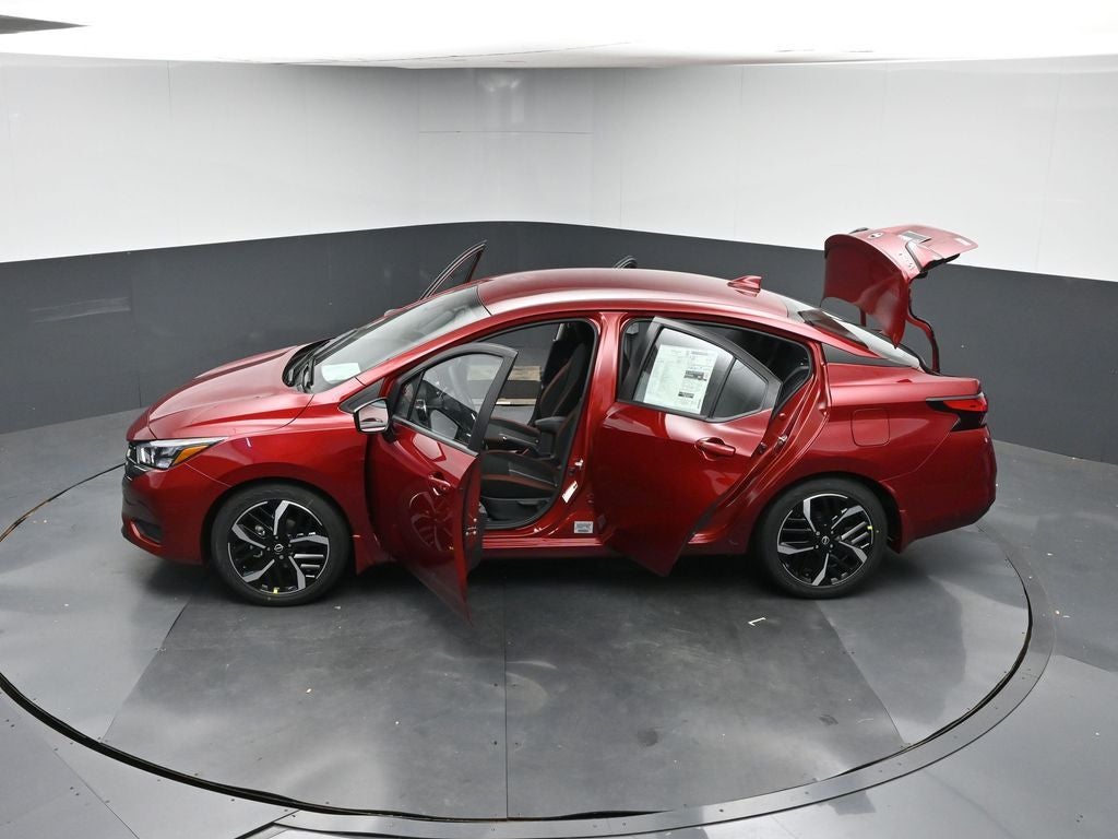 2025 Nissan Versa 1.6 SR