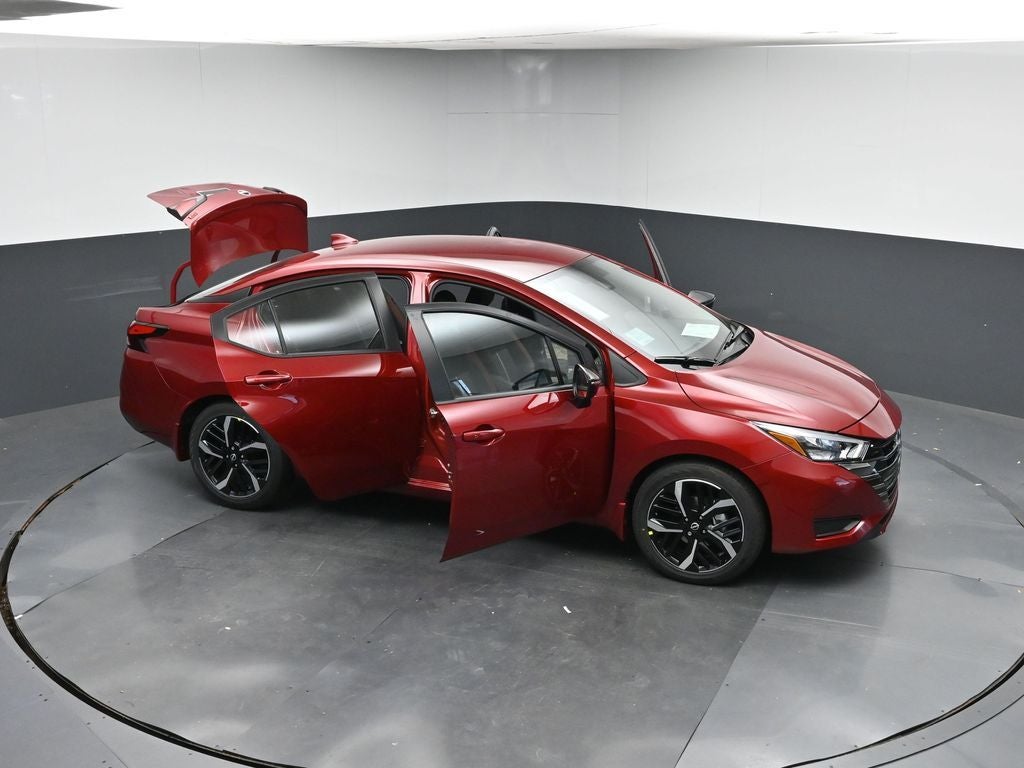 2025 Nissan Versa 1.6 SR