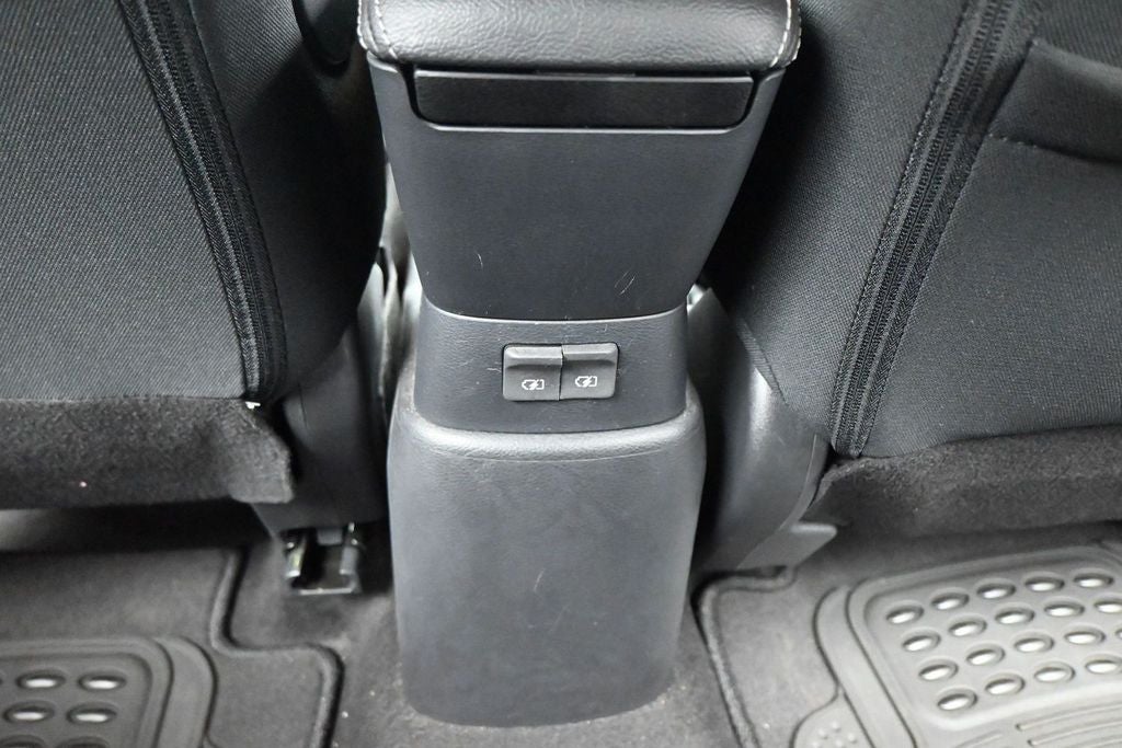 2022 Nissan Kicks S
