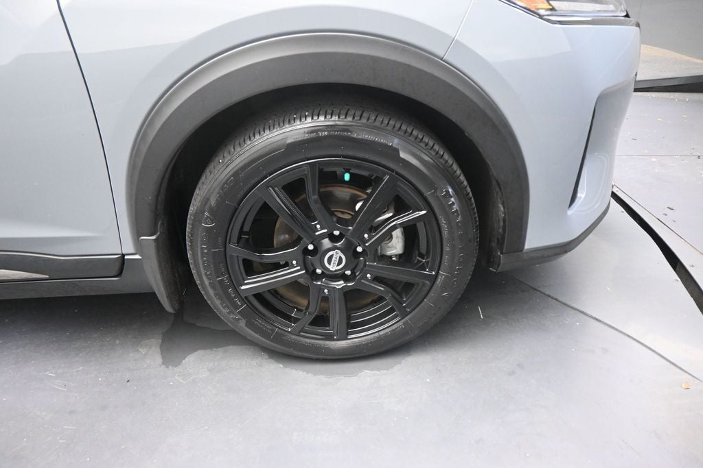 2021 Nissan Kicks SR