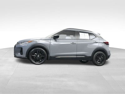 2021 Nissan Kicks SR