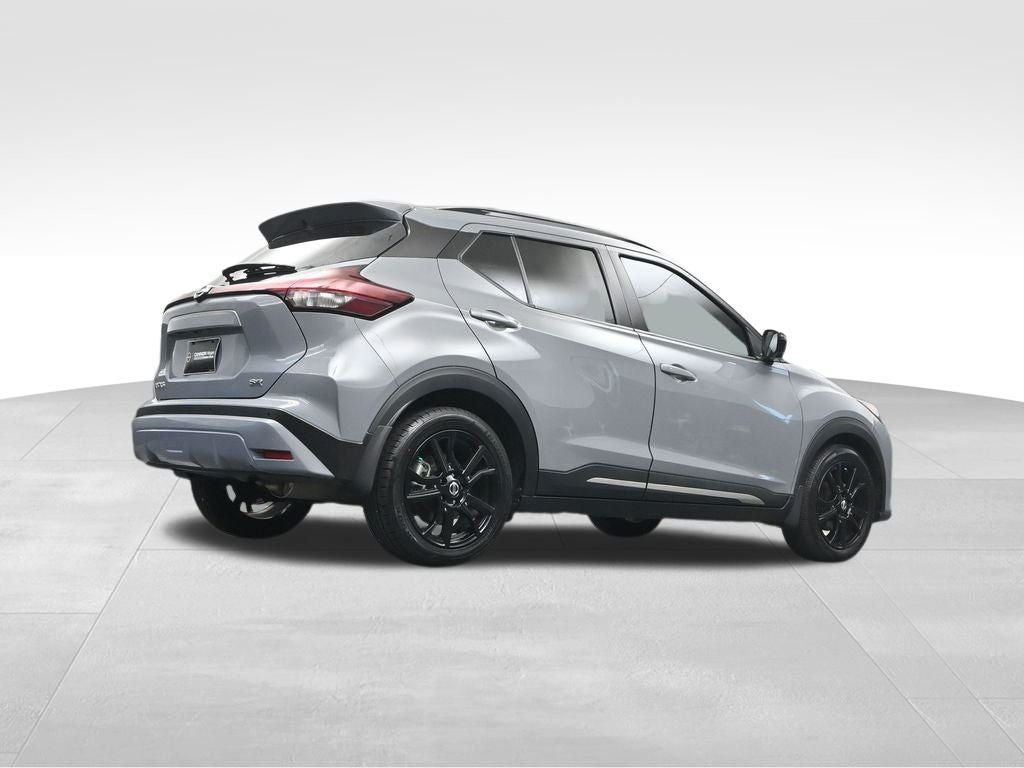 2021 Nissan Kicks SR