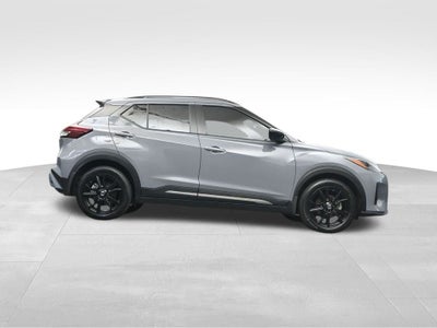 2021 Nissan Kicks SR
