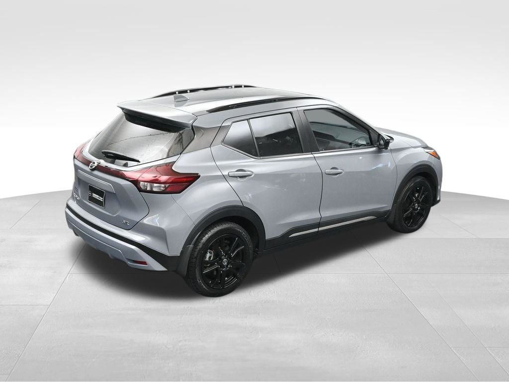 2021 Nissan Kicks SR