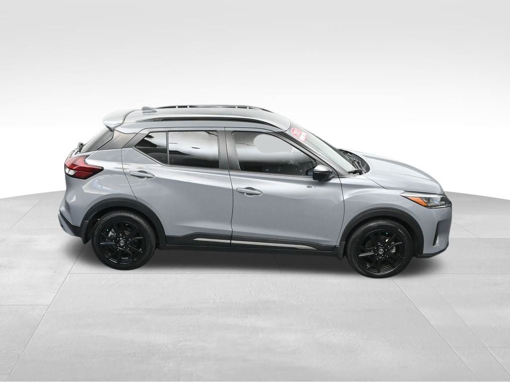 2021 Nissan Kicks SR