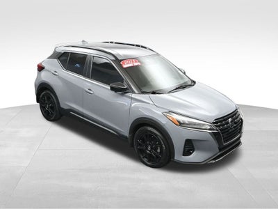 2021 Nissan Kicks SR