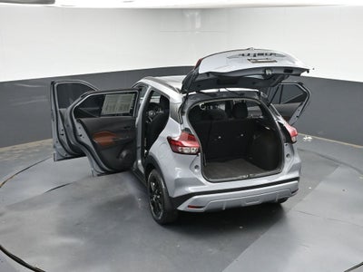 2021 Nissan Kicks SR