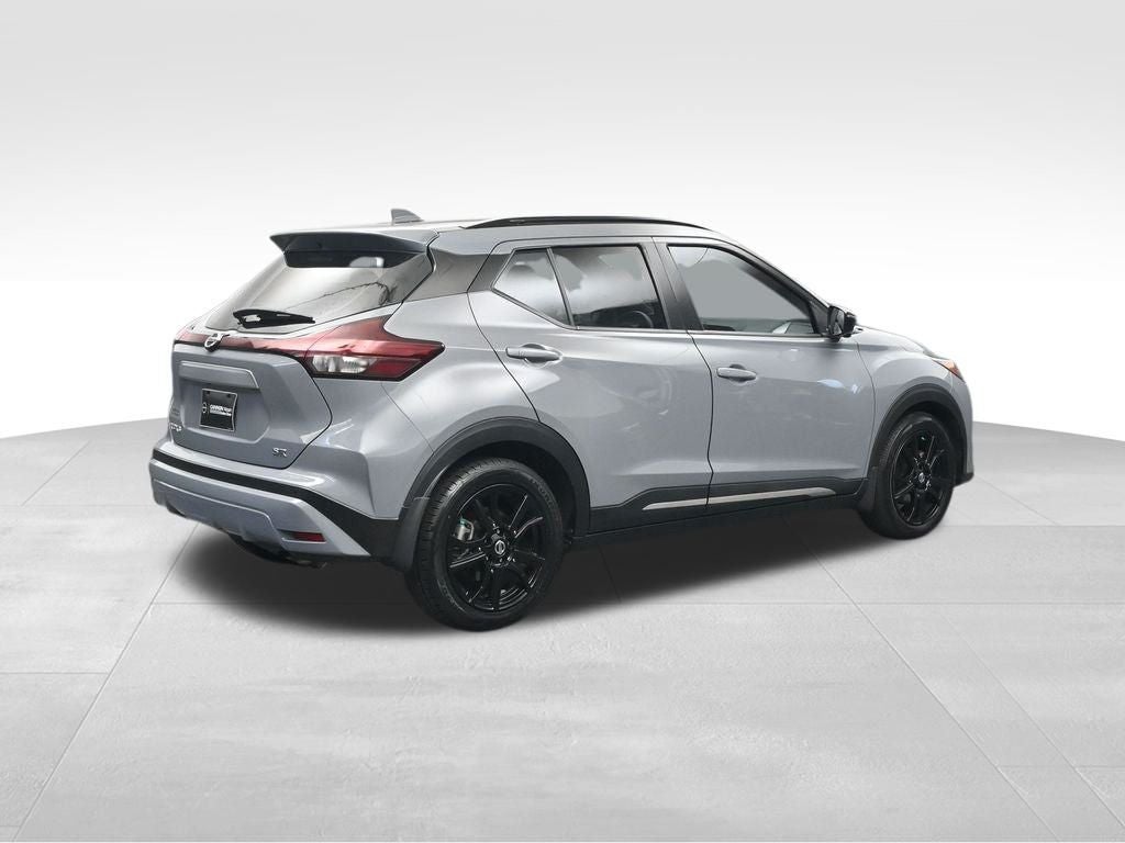 2021 Nissan Kicks SR