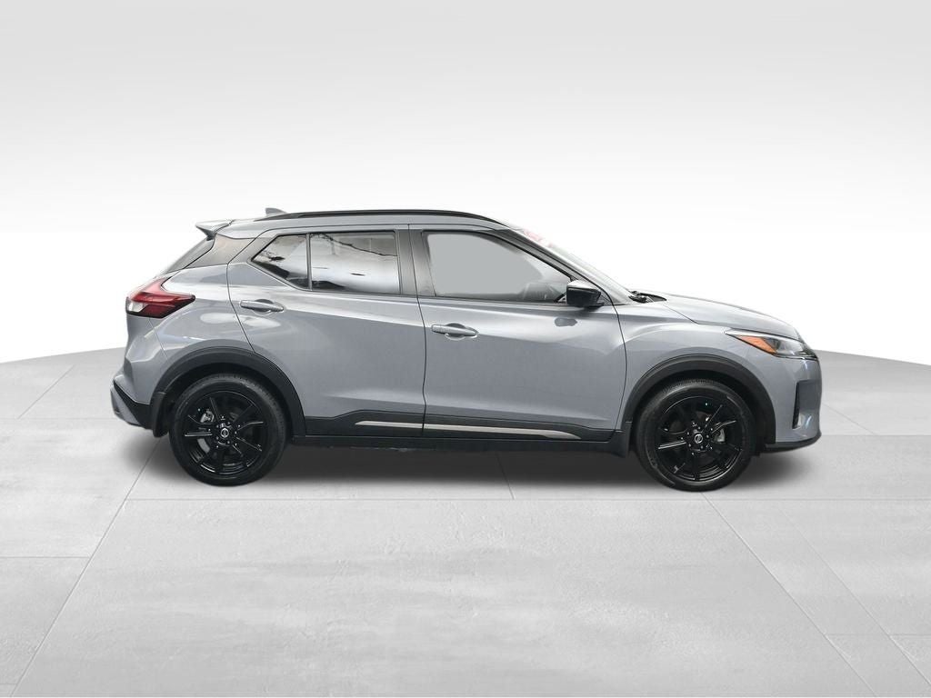 2021 Nissan Kicks SR