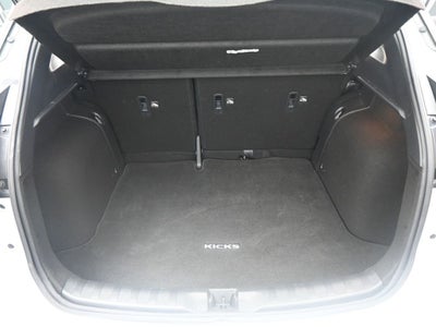 2021 Nissan Kicks SR