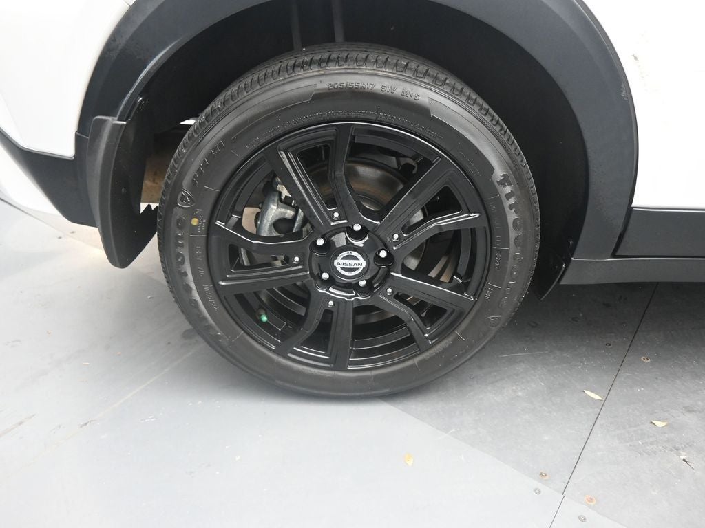 2021 Nissan Kicks SR