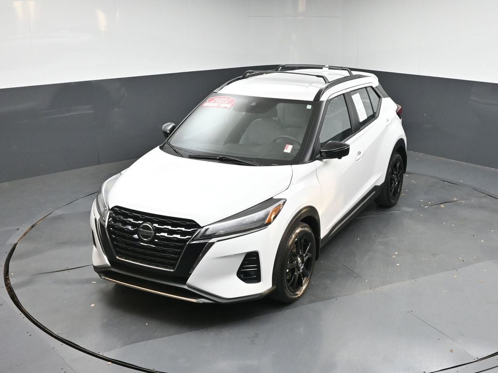 2021 Nissan Kicks SR
