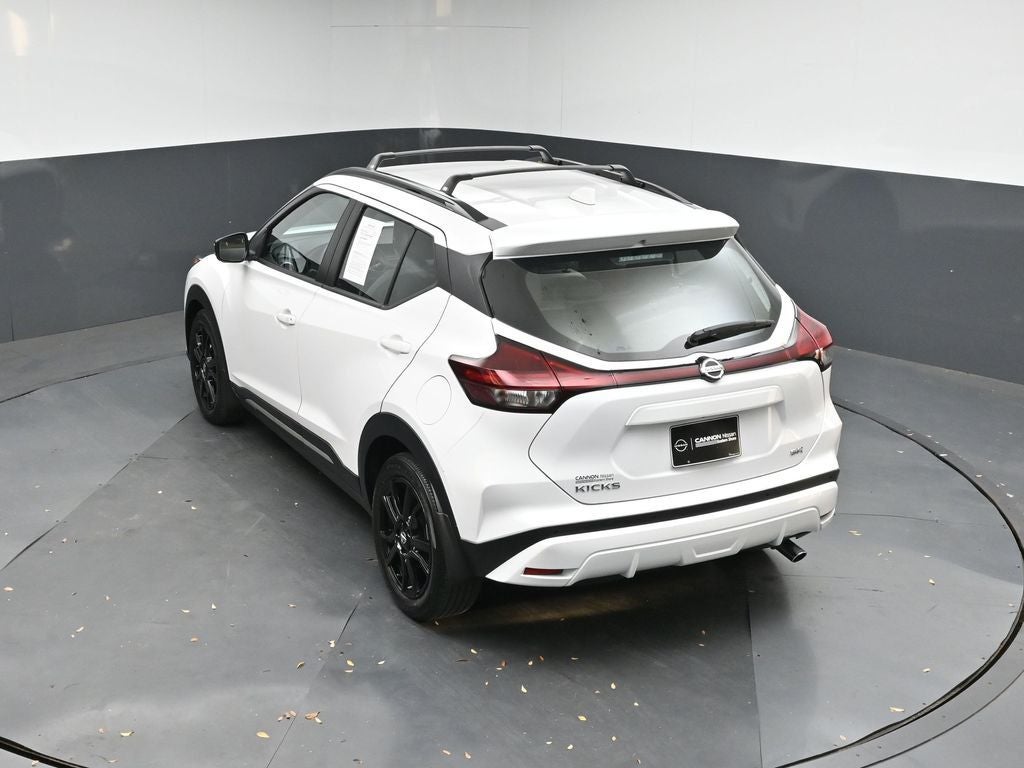 2021 Nissan Kicks SR