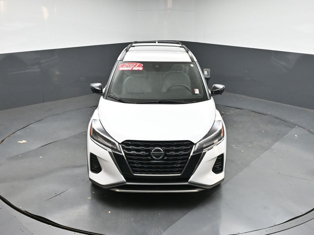 2021 Nissan Kicks SR