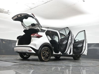 2021 Nissan Kicks SR
