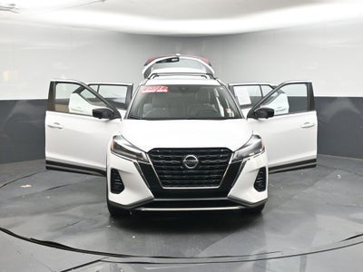 2021 Nissan Kicks SR