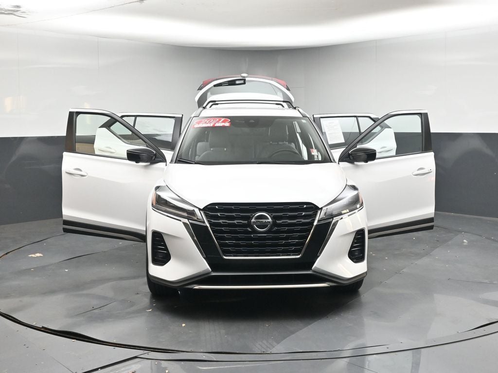 2021 Nissan Kicks SR