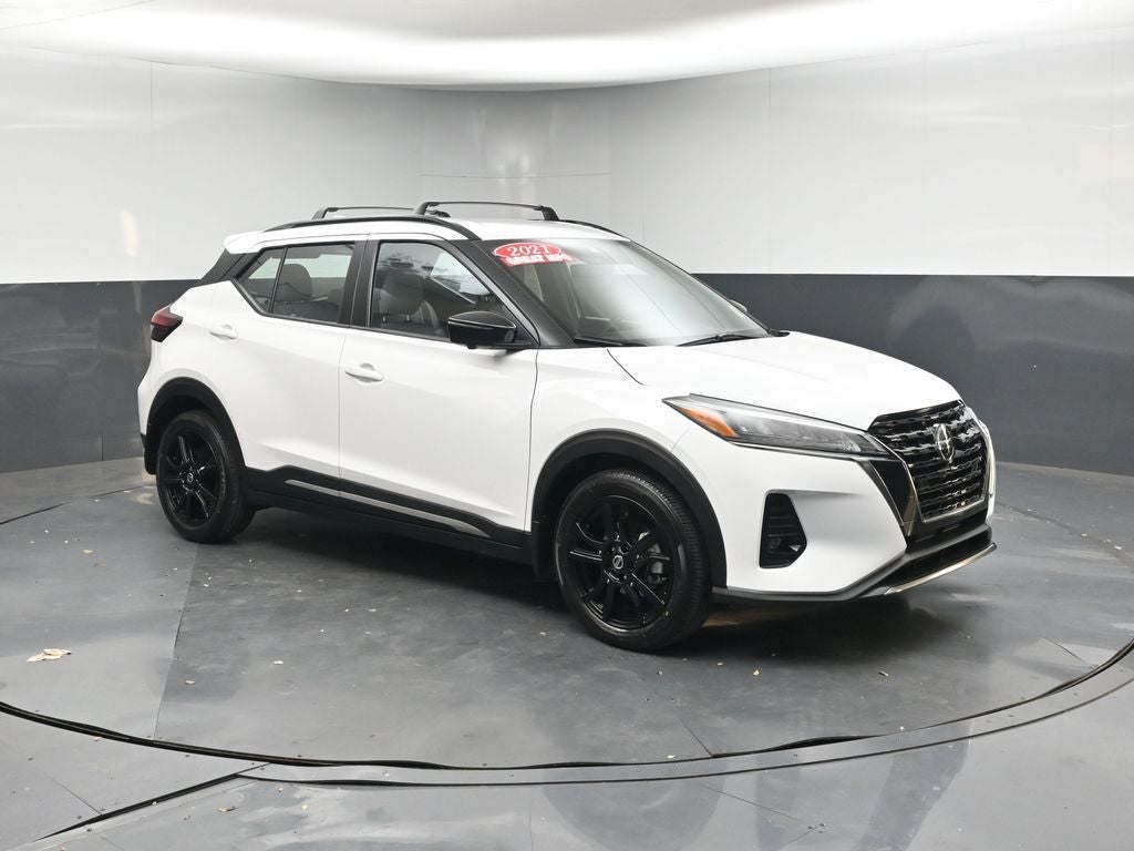 2021 Nissan Kicks SR