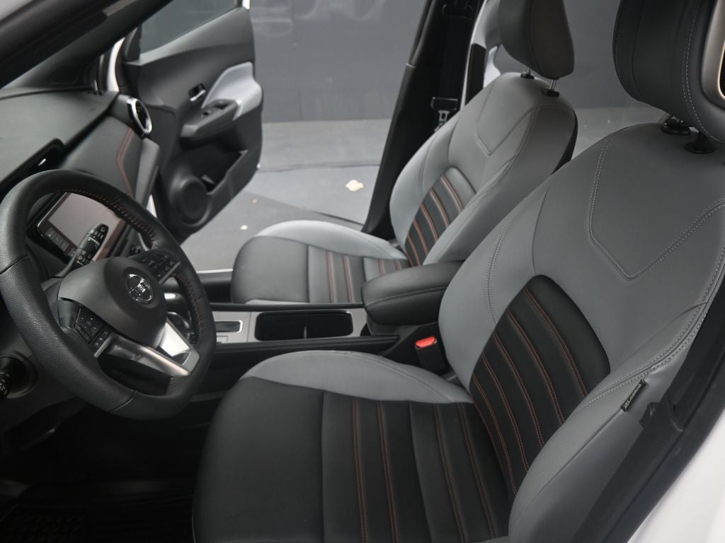 2021 Nissan Kicks SR