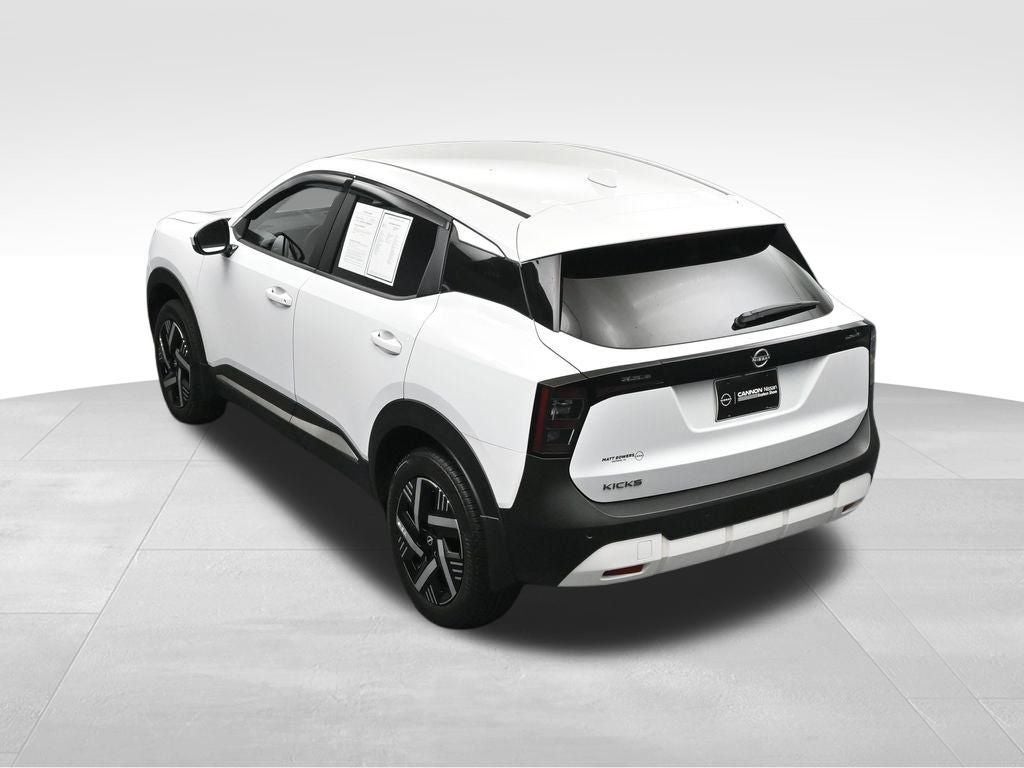 2025 Nissan Kicks SV
