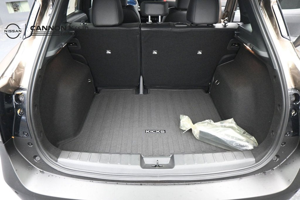 2027 Nissan Kicks SR