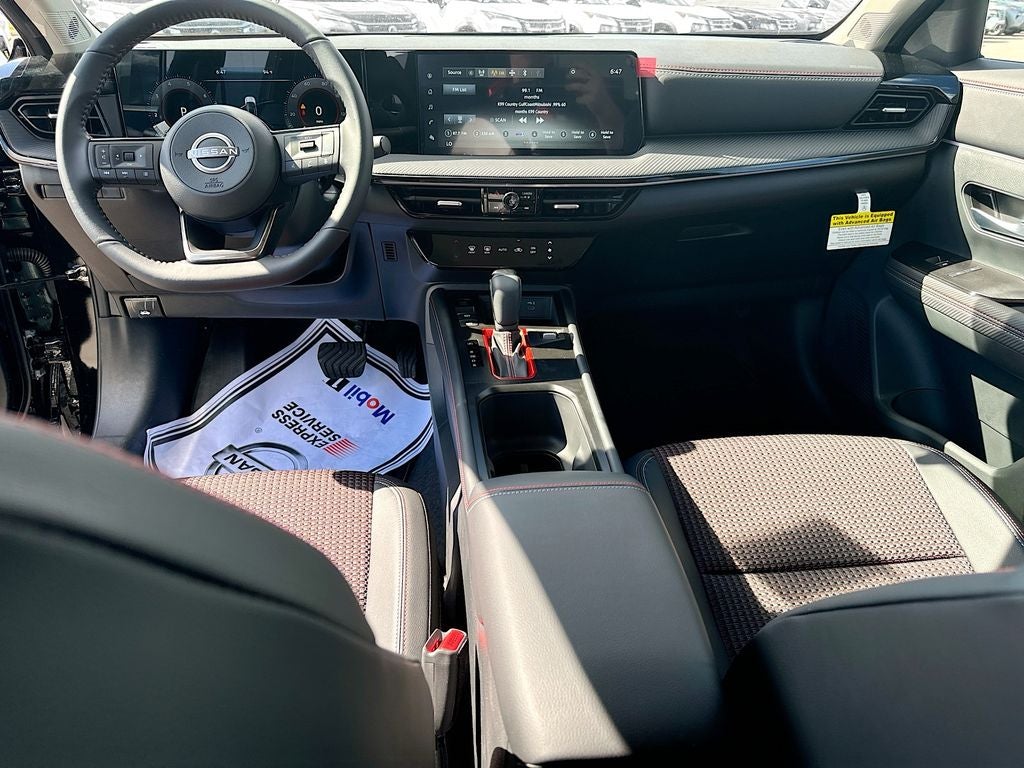 2025 Nissan Kicks SR