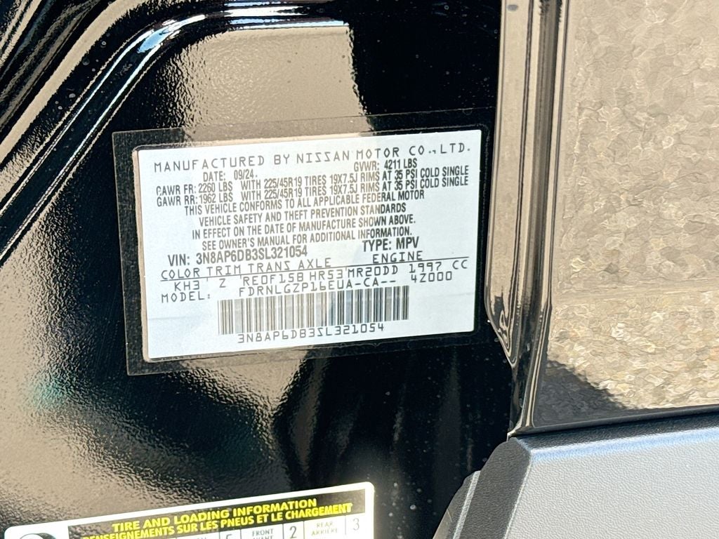 2025 Nissan Kicks SR