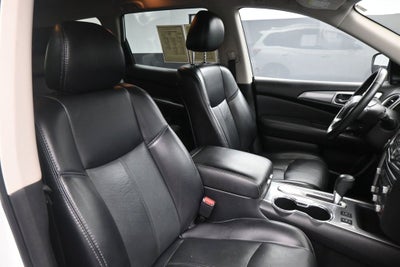 2020 Nissan Pathfinder SL