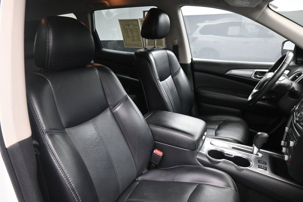 2020 Nissan Pathfinder SL